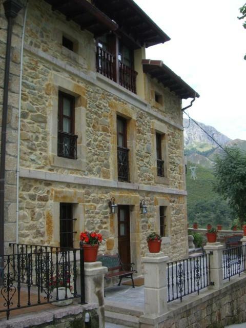 Apartamentos Rurales La Husteriza Ruenes المظهر الخارجي الصورة